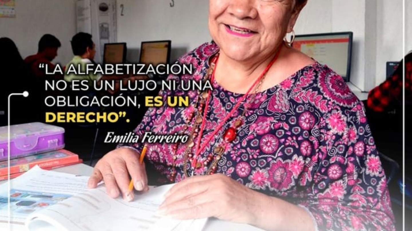 Observa a tu alrededor seguro tienes amigos o vecinos que aún no saben leer y escribir, tráelos al INEA. Juntos, podemos construir un futuro lleno de oportunidades.