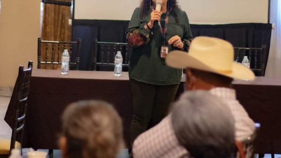 Para impulsar un espacio de encuentro entre las y los técnicos docentes así como las y los coordinadores de zona.