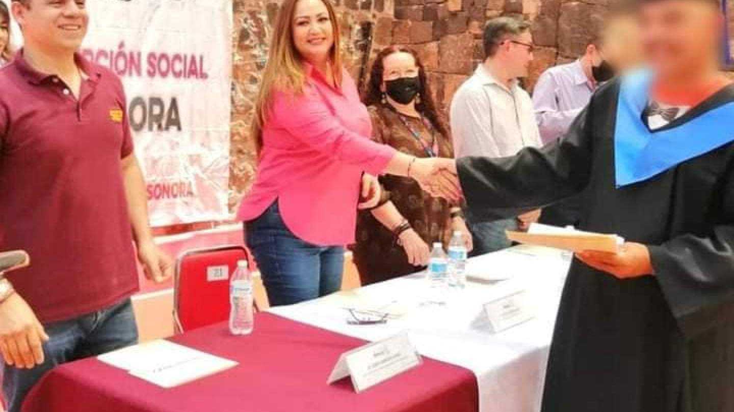 Recibieron sus certificados de preparatoria por medio del sistema abierto de Prepa ISEA, desde el Centro de Reinserción Social de Ciudad Obregón.