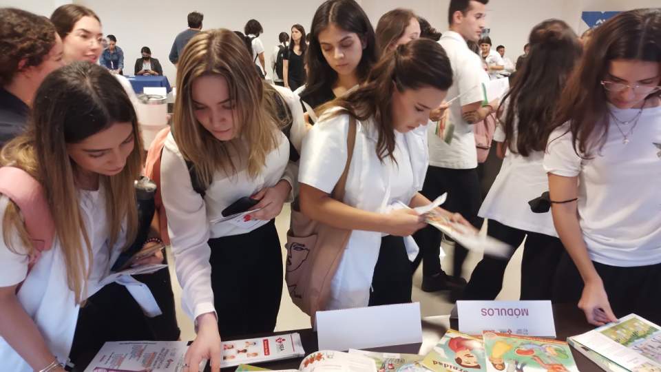 El pasado 21 de septiembre se llevó a cabo la “FERIA DE EMPLEABILIDAD, SERVICIO SOCIAL Y PRÁCTICAS PROFESIONALES 2022” por parte de UVM campus Hermosillo, donde el ISEA estuvo presente.