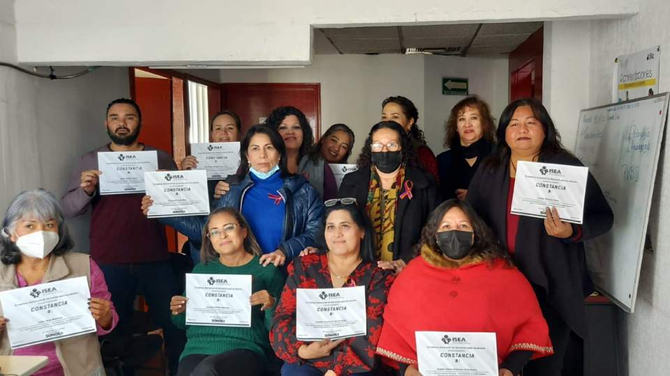 Con el objetivo de capacitar al personal de la institución, se lleva a cabo seguimiento del Modelo de educación para la vida, AprendeINEA en las coordinaciones de zona