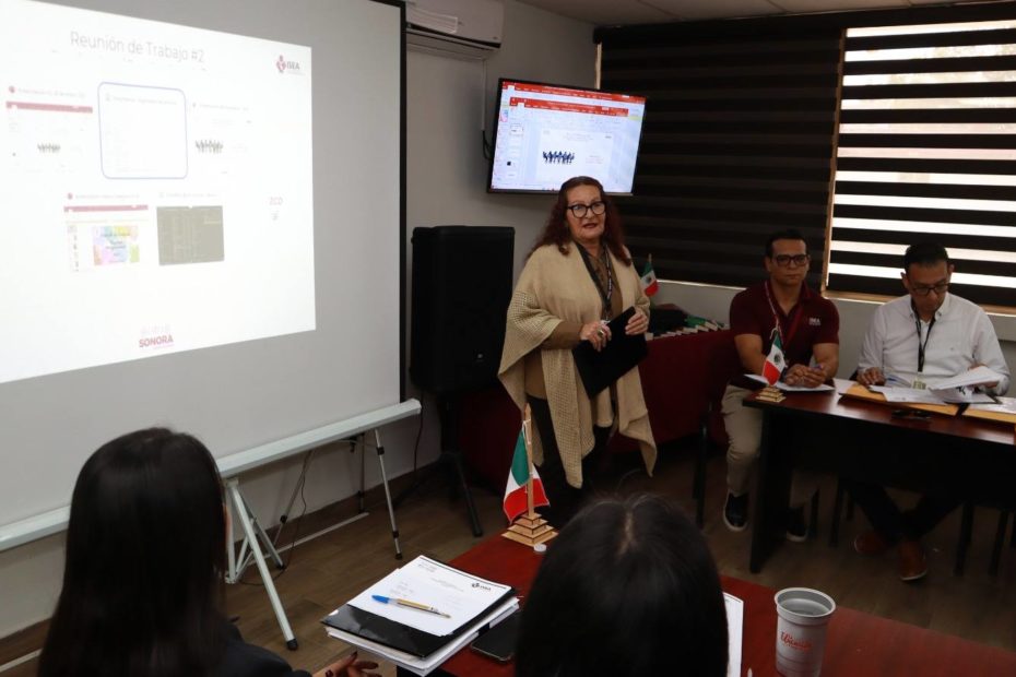 Directora general del ISEA, Mary Carrazco, encabeza reunión de trabajo con las y los Coordinadores de zona y Personal Institucional para abrir un espacio de reflexión, análisis y discusión sobre el tema de la Convocatoria Nacional para PVS`s