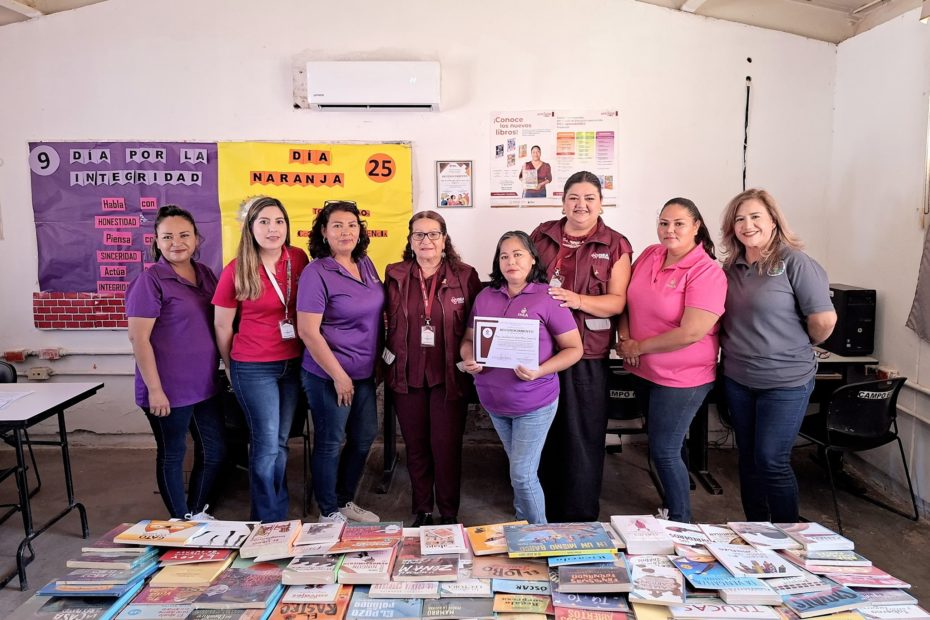 Visitan personal del ISEA Plaza comunitaria del Campo 60