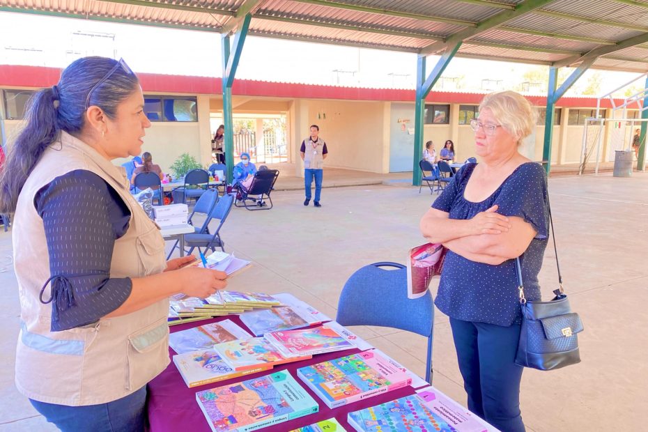 ISEA presente en la JORNADA VIOLETA, en la que se llevan servicios de bienestar a la comunidad, en la Primaria Nva. Creación, en la Cholla.